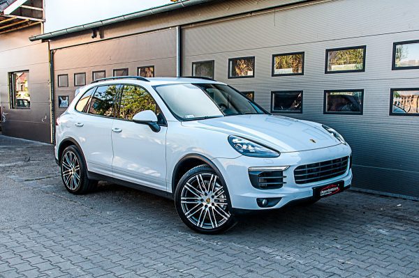 (2018r) PORSCHE CAYENNE