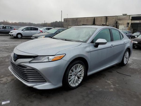 2020 TOYOTA CAMRY XLE HYBRID