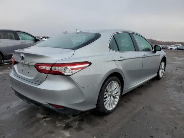 2020 TOYOTA CAMRY XLE HYBRID - obrazek 5